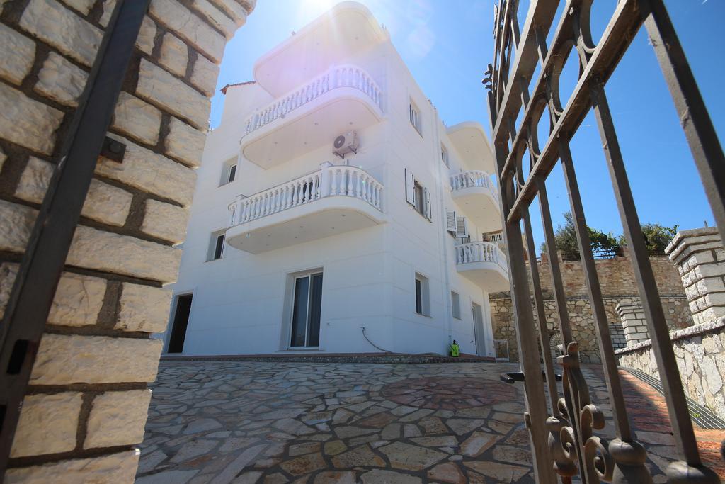 Vila Sulozeqi Apartment Sarande Exterior photo